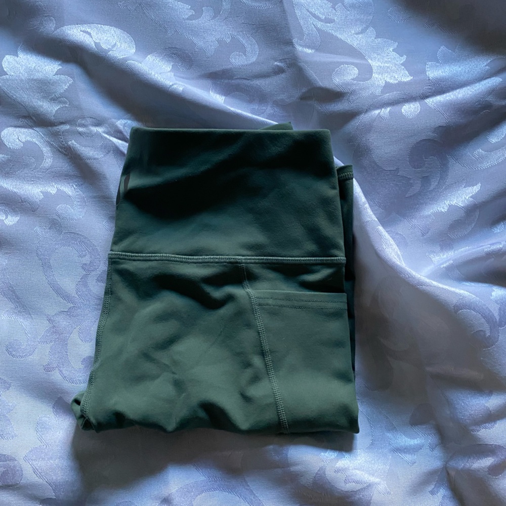 Skechers medium shorts. Great condition. I’ve only worn them once.